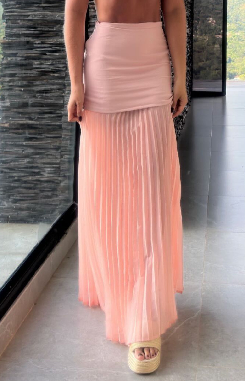 Falda plisada larga