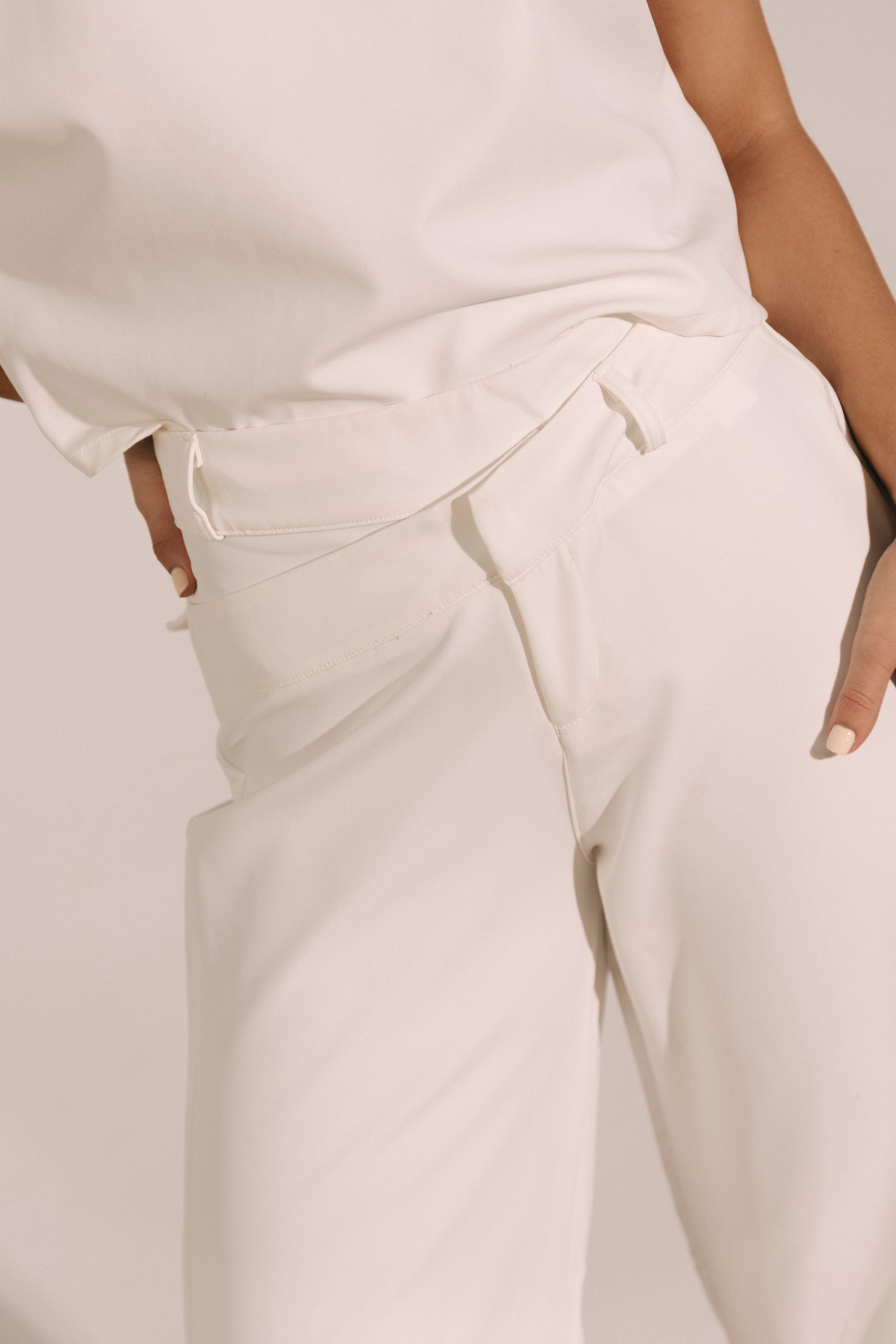 Pantalón pretina irregular