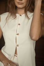 Chaleco Botones Dorados